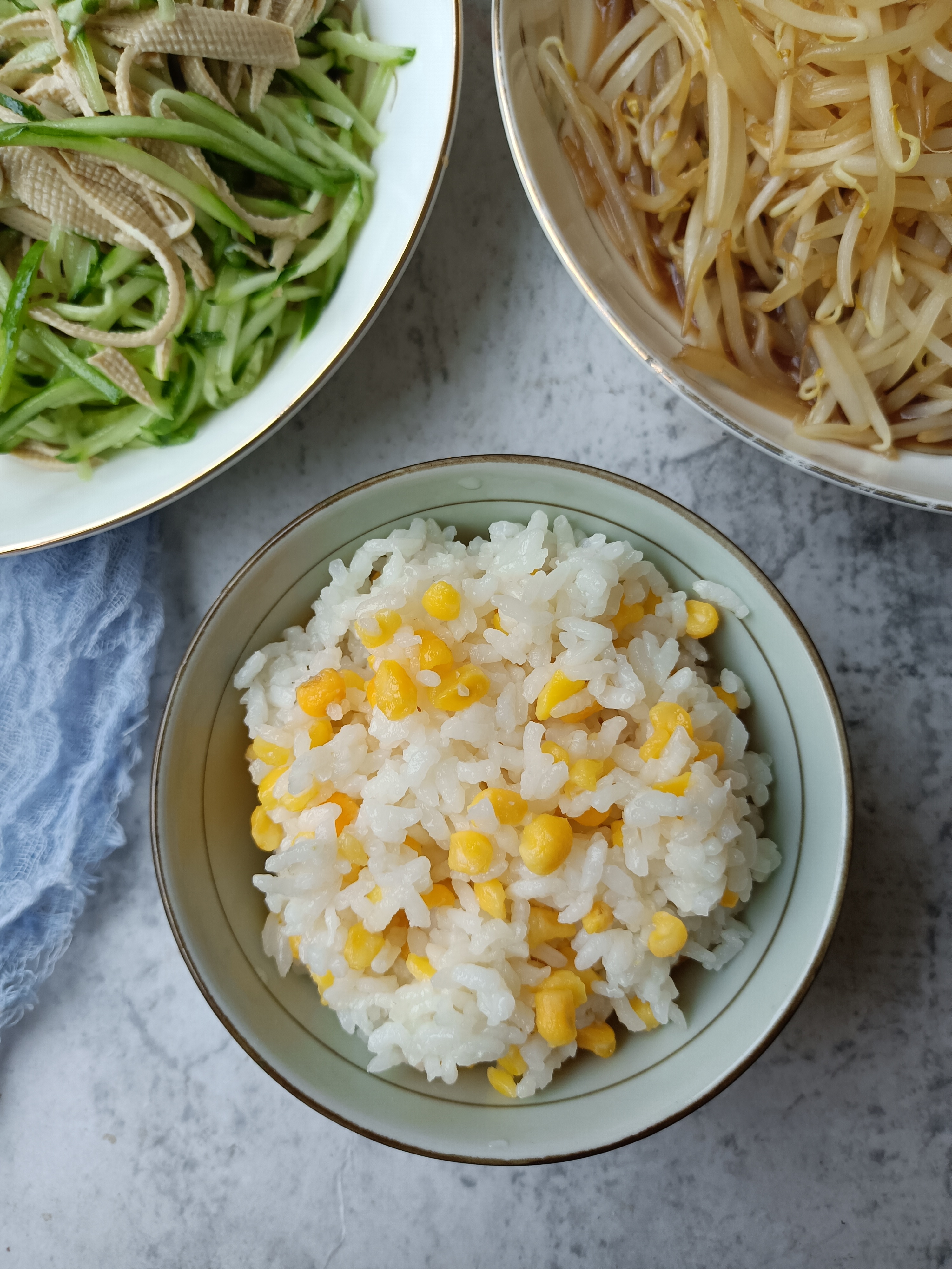 如何利用玉米饼制作营养午餐