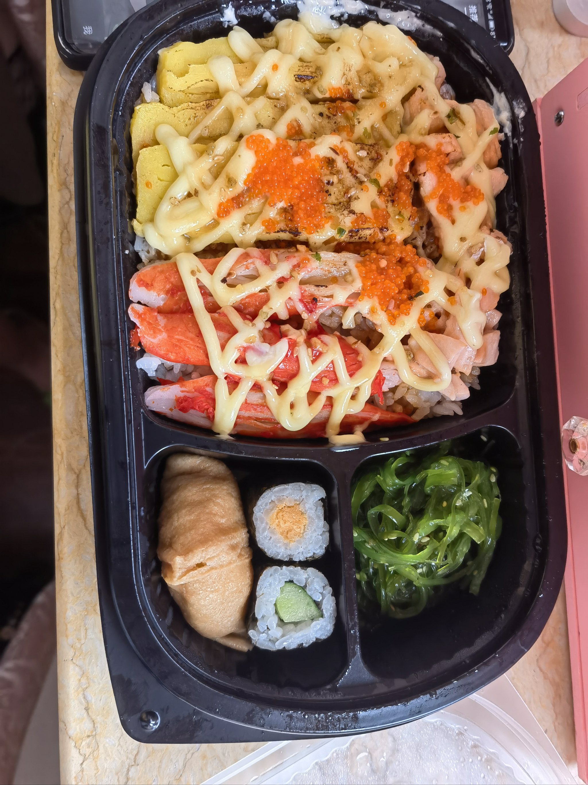 用牛油果和米饭做营养寿司的方法